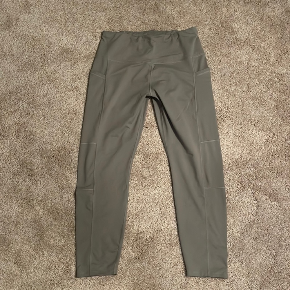 large light green leggings